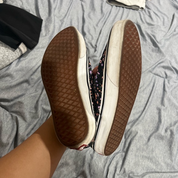 Vans - Picture 3 of 3